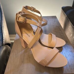 PASHION Footwear Women’s Convertible Heels - Sz 8.5